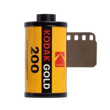 Load image into Gallery viewer, KODAK GOLD 200 COLORED 35MM FRESH FILM (135) 1 ROLL