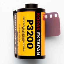 Load image into Gallery viewer, KODAK EKTAPAN P3200 Black &amp; White Negative Film
