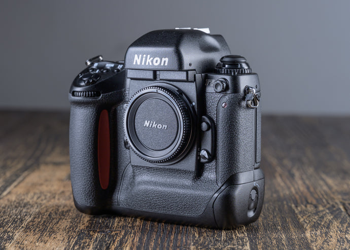 NIKON F5