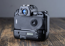 Load image into Gallery viewer, NIKON F5
