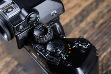 Load image into Gallery viewer, NIKON F4 MB-21
