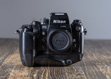 Load image into Gallery viewer, NIKON F4 MB-21
