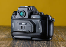 Load image into Gallery viewer, NIKON F4 MF22
