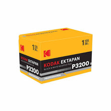 Load image into Gallery viewer, KODAK EKTAPAN P3200 Black &amp; White Negative Film
